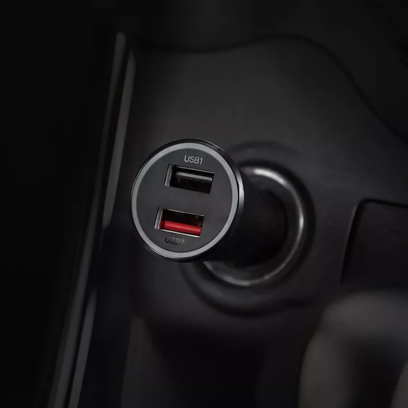 Xiaomi 37 Watt dvojportová nabíjačka do auta čierna, čierna