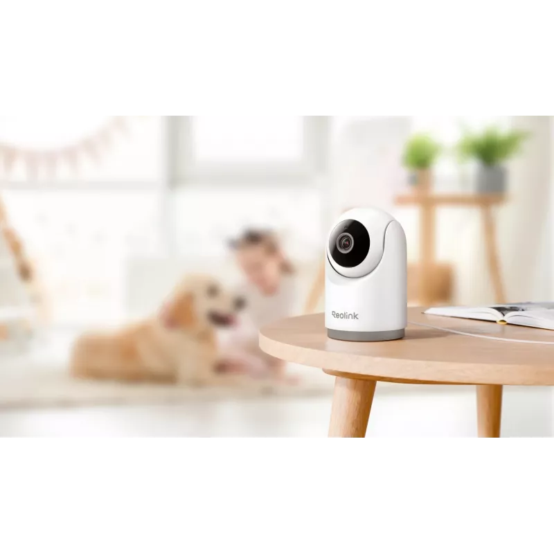 IP kamera Reolink E331 — turret pre interiér, 2880×1616, 4 mm objektív, 87,5° horizontálne, WLAN, montáž na strop/stôl