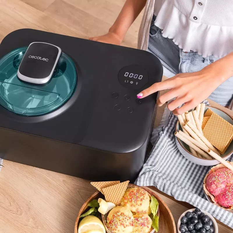 Kompresorový stroj na zmrzlinu Cecotec 1,2 l 110 W čierny