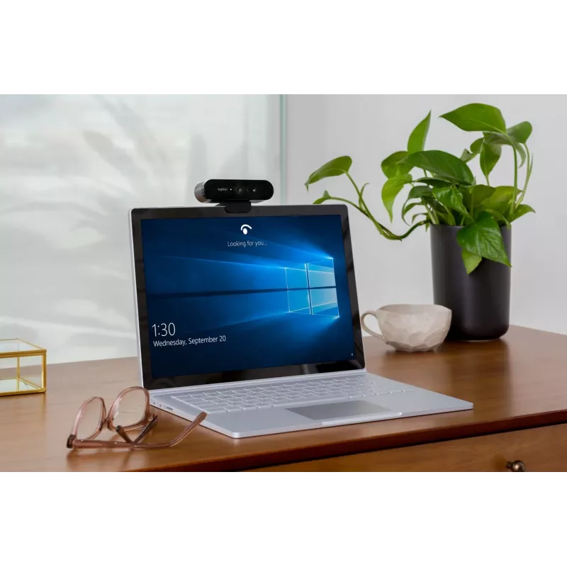 Logitech BRIO 4K Ultra HD Pro webkamera 960-001106, 4096x2160, HDR, RightLight 3, 5-násobný digitálny zoom, automatické ostrenie, USB 3.0 (USB-C), čierna