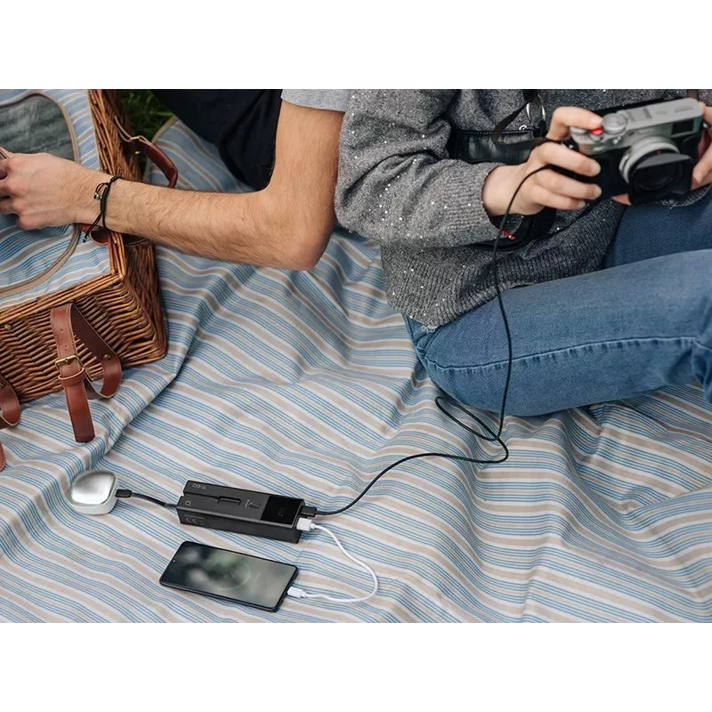 Prenosná powerbanka TRACER Quant 10000 mAh Li-Ion, PD & QC3.0, 3 konektory (2×USB-C, 1×USB-A), 100W, čierna