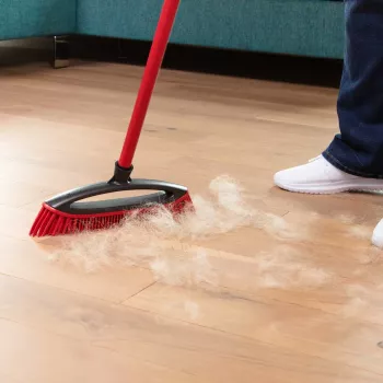 Sada metiel VILEDA Pet Pro 175388 — 3-dielna, elektrostatická kefa a mikrovláknová utierka, červená