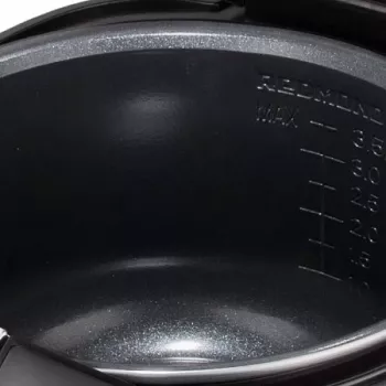 REDMOND M800S 5 L 900 W čierny