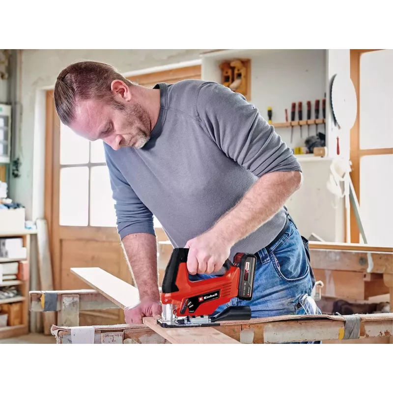 Einhell TC-JS 18/70 Li akumulátorová priamočiara píla 4321280, Power X-Change, 18 V, 2700 zdvihov/min, hĺbka rezu 70 mm, s akumulátorom 2,5 Ah a nabíjačkou, červeno-čierna