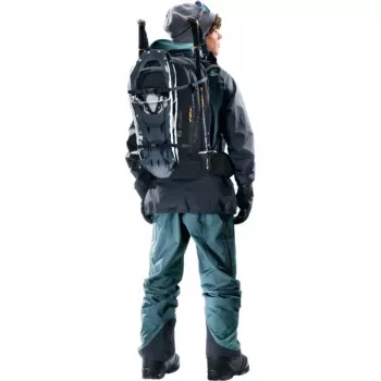 Batoh DEUTER Freerider Pro 34+ — technický freeride skialpinistický batoh, 34 L, čierny, držiak na helmu, bedrový pás