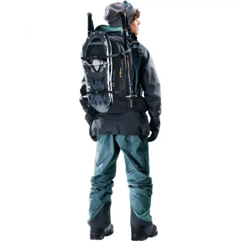 Batoh DEUTER Freerider Pro 34+ — technický freeride skialpinistický batoh, 34 L, čierny, držiak na helmu, bedrový pás