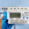 Trojfázový elektromer QOLTEC 50883 Wi‑Fi 400V s LCD displejom