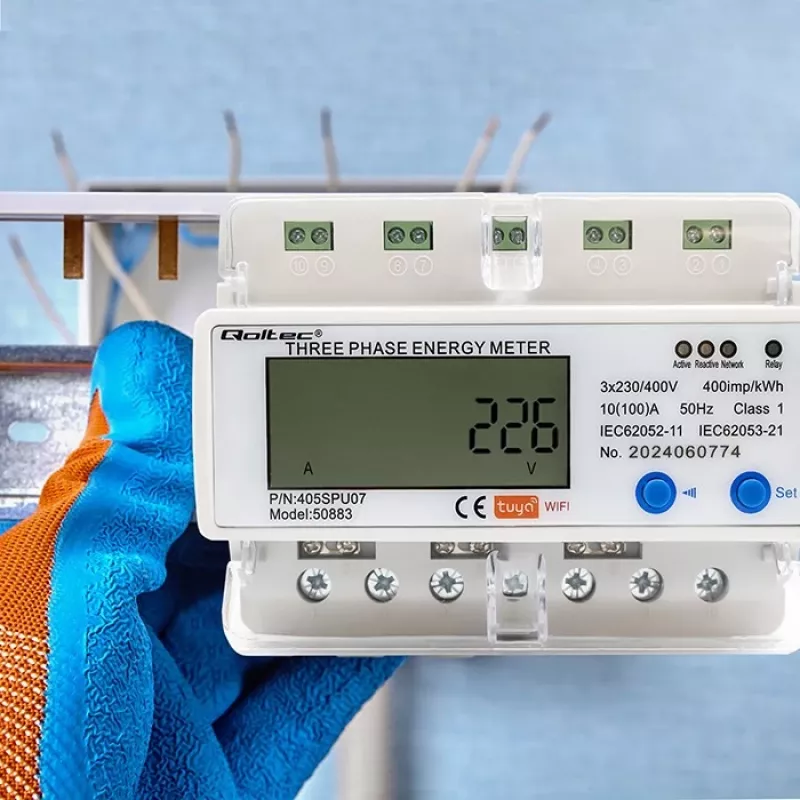 Trojfázový elektromer QOLTEC 50883 Wi‑Fi 400V s LCD displejom
