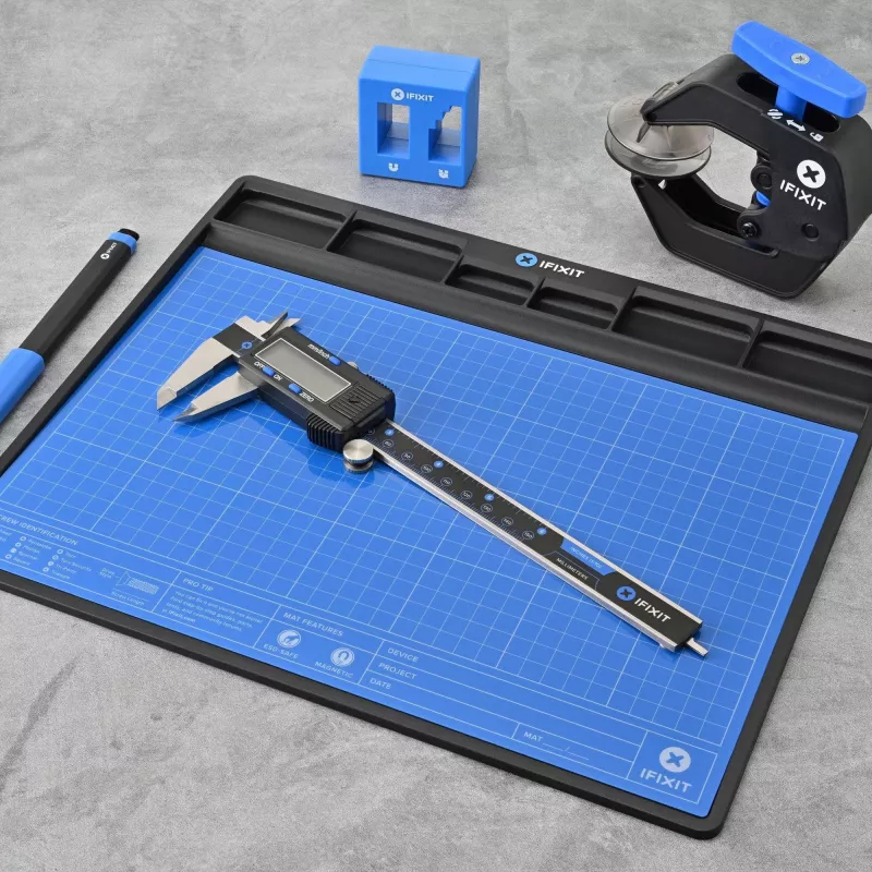 iFixit Repair Business Toolkit kompletná opravárenská dielňa v taške