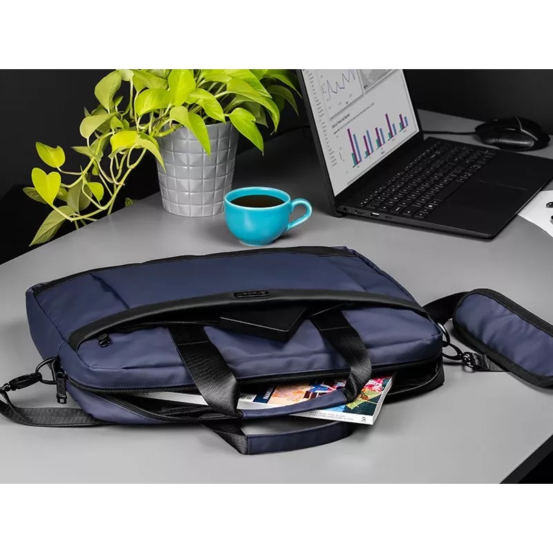 Taška na notebook TRACER Tracer 47312 BL7 pre 15,6 palcov – robustný dizajn, vystužená priehradka