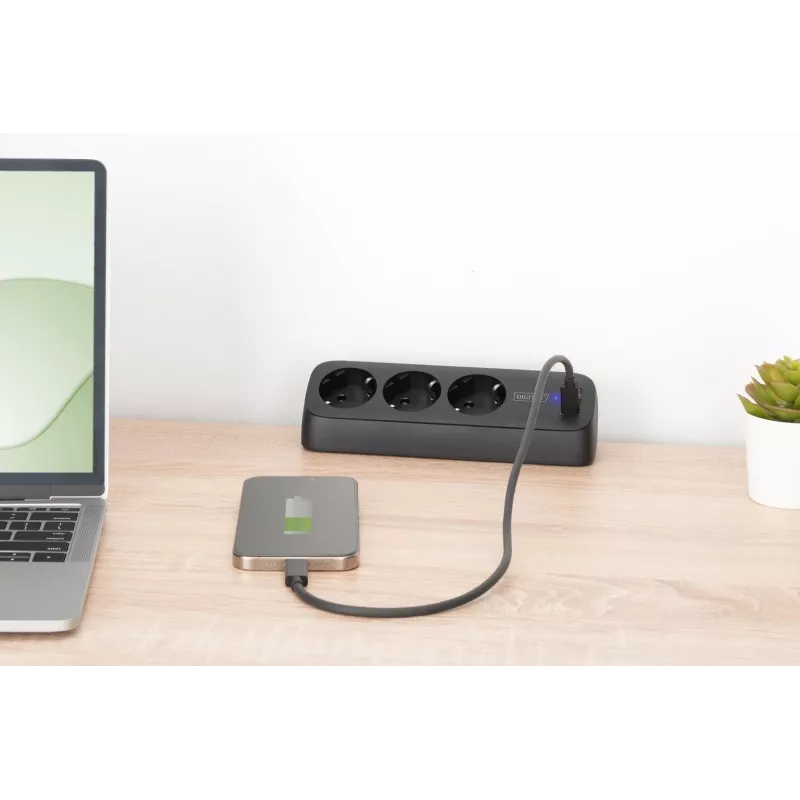 Predlžovacia zásuvka DIGITUS 3-násobná s 2×USB-A & 1×USB-C, 3 AC zásuvky Typ E/F, 1,5 m kábel, čierna