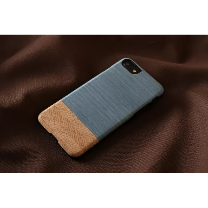 Puzdro Man&Wood iPhone 7/8