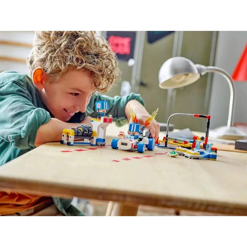 Stavebnica LEGO sada 72035 Super Mario Mario Kart Toadova dielňa, interaktívne úrovne a figúrky