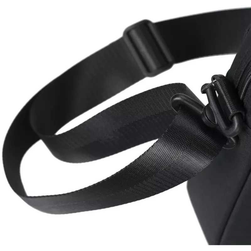 Taška cez rameno Rivacase Biscayne 39,6 cm (15,6 palcov) čierna
