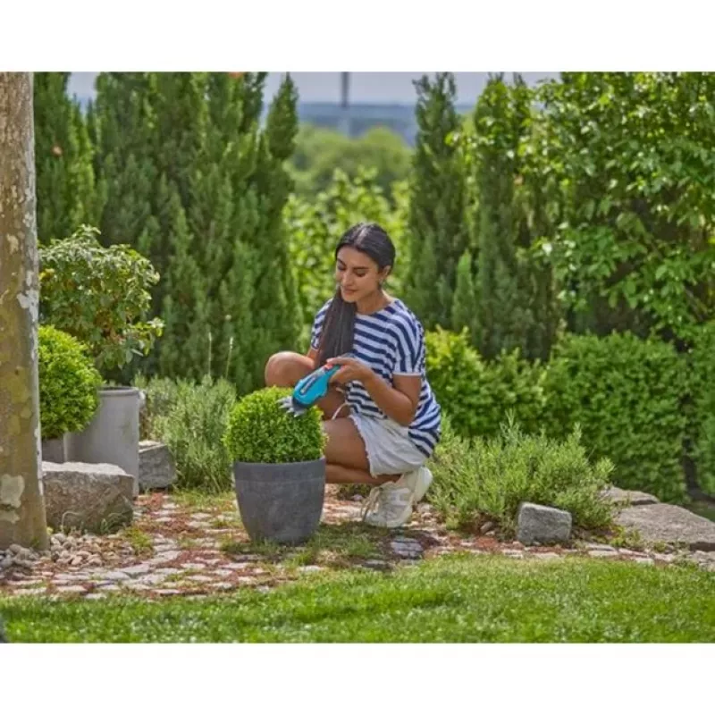 Nožnice na trávu GARDENA ClassicCut Li 3.6V Li‑ion 2,5Ah batéria bezdrôtové