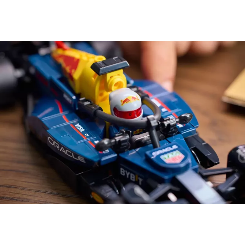 LEGO Speed Champions 77243 Oracle Red Bull Racing RB20 F1 pretekárske auto