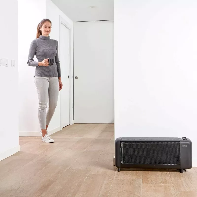 Mikrotermický žiarič Black+Decker BXMRA1500E