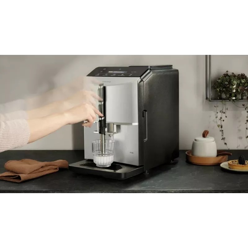 Siemens TF303E01 EQ300 kávovar (strieborný; 1300W)
