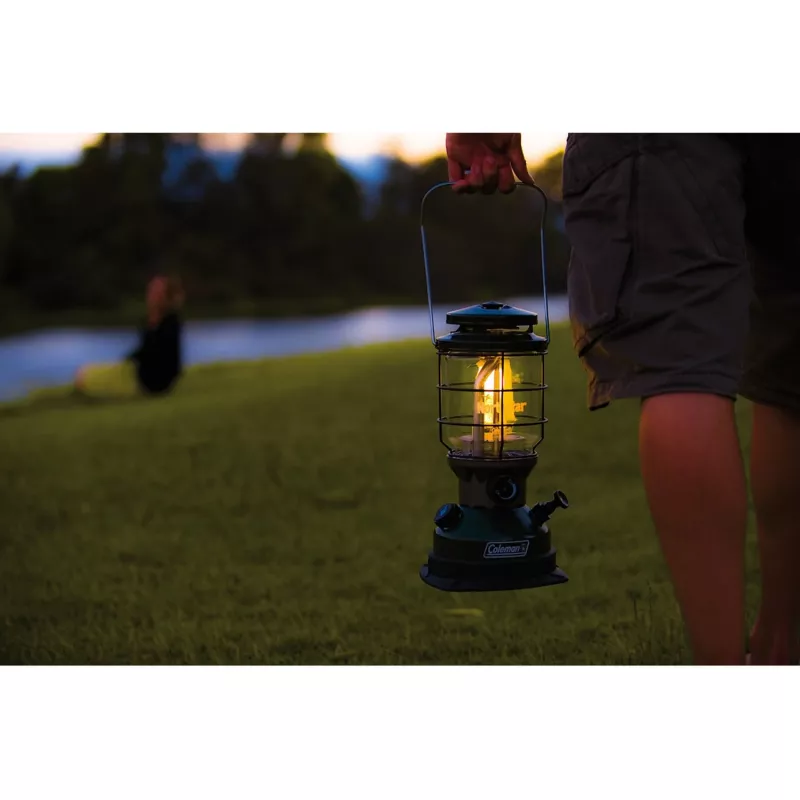 Kempingová lampa na kvapalné palivo Coleman Northstar