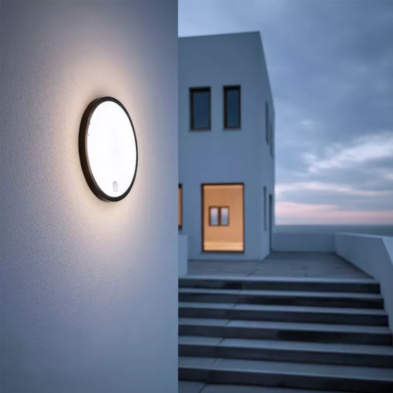 LED lampa s PIR senzorom MACLEAN MCE525 B – vonkajšie nástenné svietidlo, LED s pohybovým senzorom
