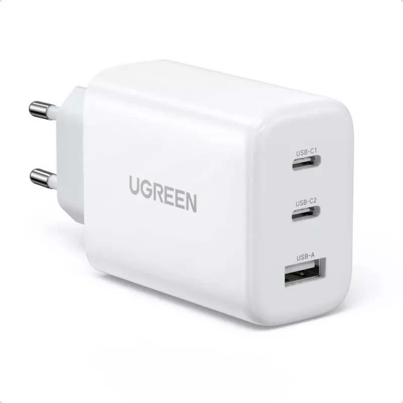 Nástenná nabíjačka UGREEN CD275 2× USB Type-C 65W biela — Dual-USB-C 65W rýchle nabíjanie, 100–240V vstup