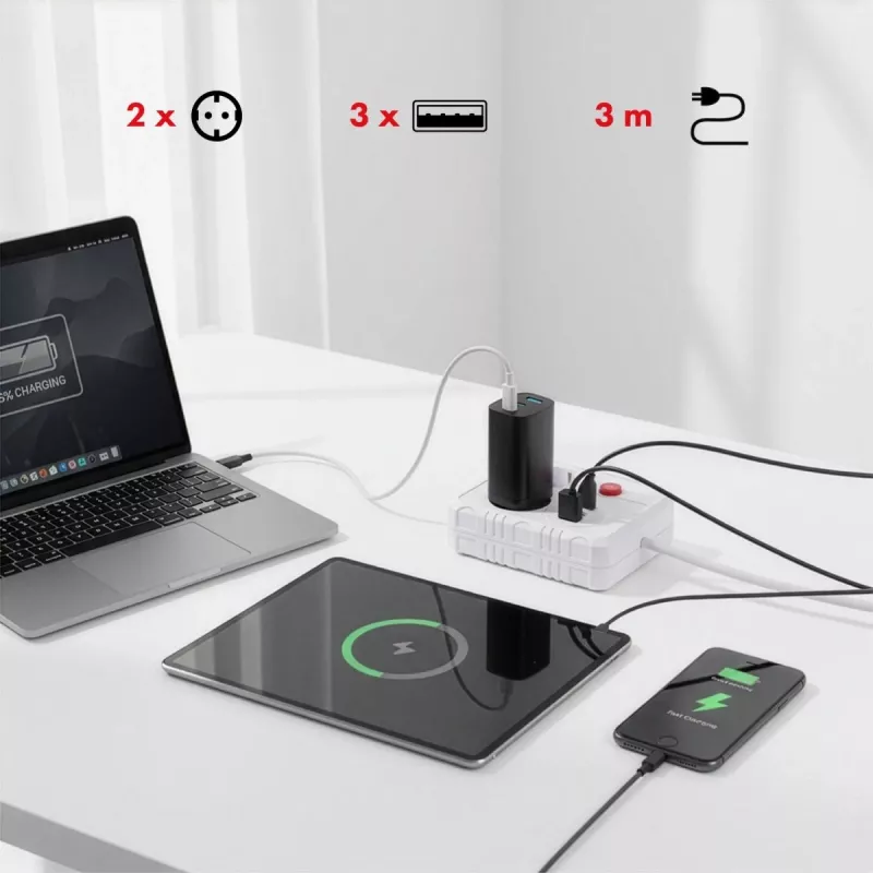 Predlžovacia zásuvka MACLEAN MCE388 W – 2 zásuvky, 3×USB, 110–240V, 2500W, 3 m kábel, biela