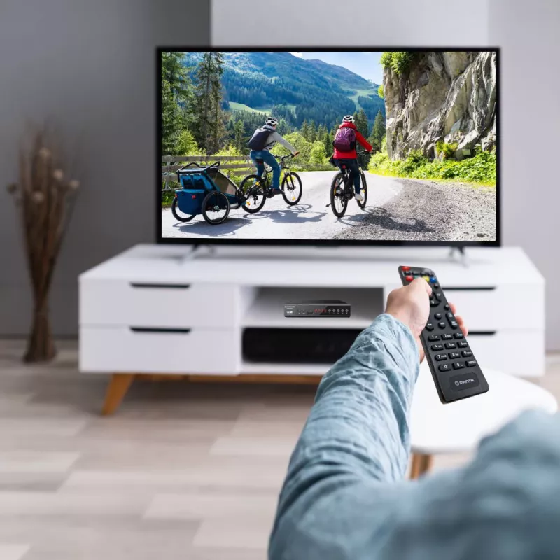 Digitálny TV prijímač MANTA DVBT025PRO DVB-T2 podpora Full HD USB nahrávanie