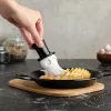 Ototo Design Skull Brush silikónový kuchynský štetec