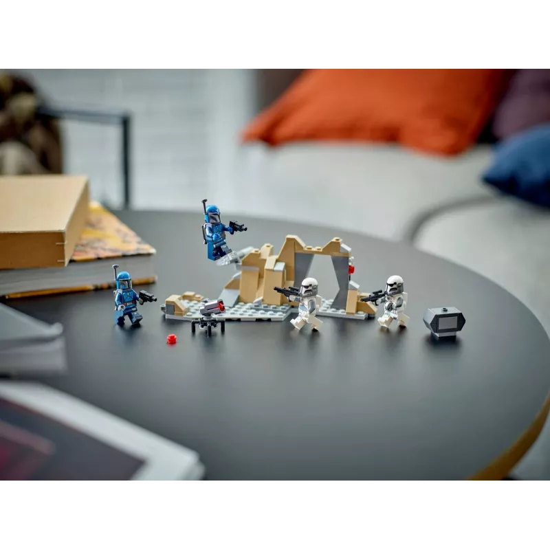 Stavebnica LEGO Star Wars Ambush on Mandalore Battle Pack 75373 — 4 minifigúrky, 109 dielov, vek 6+