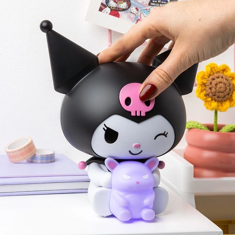 Stolové nočné svetlo Paladone Hello Kitty Kuromi GloBuddies nočné svetlo model PP14396KUR