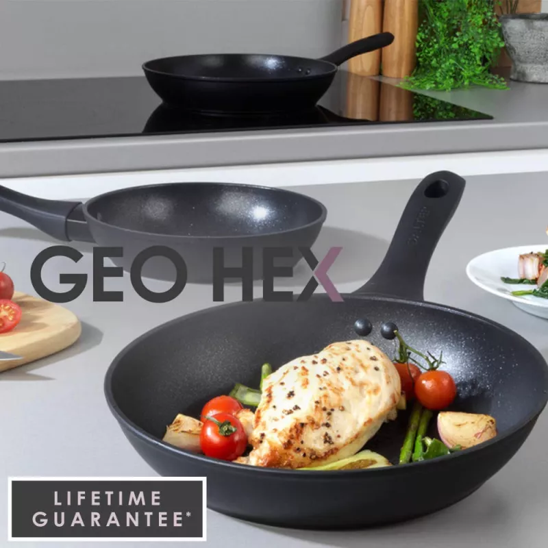 Sada panvíc na vyprážanie Salter BW08773 3-dielna — 20/24/28 cm nepriľnavé panvice na vyprážanie