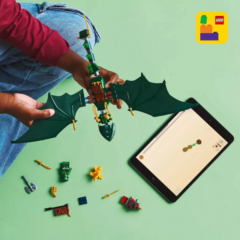 Stavebnica LEGO NINJAGO 71829 Lloydov zelený lesný drak, 128 dielov, 2 minifigúrky, od 6 rokov