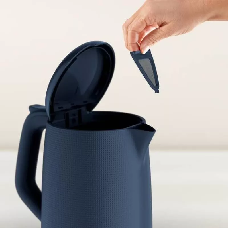 Elektrická kanvica Tefal KO2M0410 — 1,7 L, 2400 W, modrá, ukazovateľ hladiny vody, filter proti vodnému kameňu