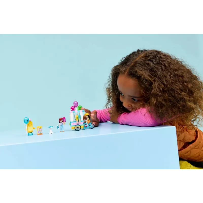 LEGO FRIENDS 42692 Stánok so zmrzlinou a balónmi