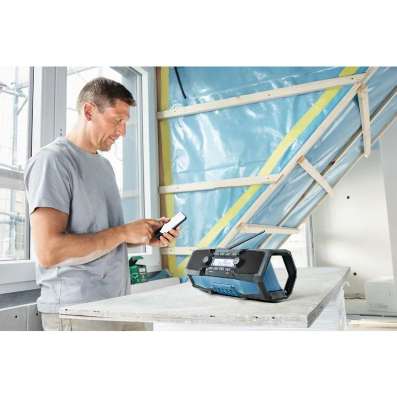 Bosch GPB 18V-2 SC Professional staveniskové rádio čierna, modrá