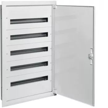 Elektrické puzdro Hager FW524FT, IP30, rozmery 550×110×920 mm