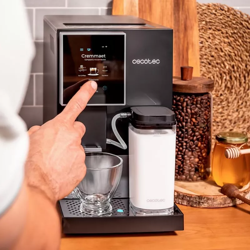 Kávovar na espresso CECOTEC Cremmaet Compactccino Connected 1460W čierny