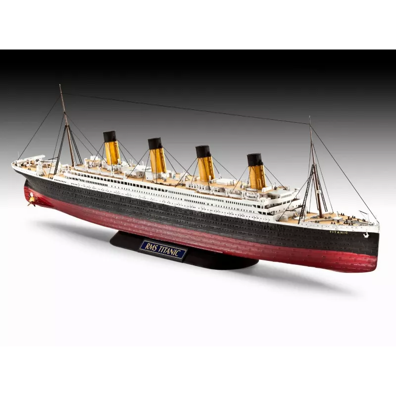 Revell modelová stavebnica RMS Titanic 1/700