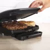 Elektrický gril Petra PT4366MBLKVDE čierny s nepriľnavým povrchom a nastaviteľnou teplotou