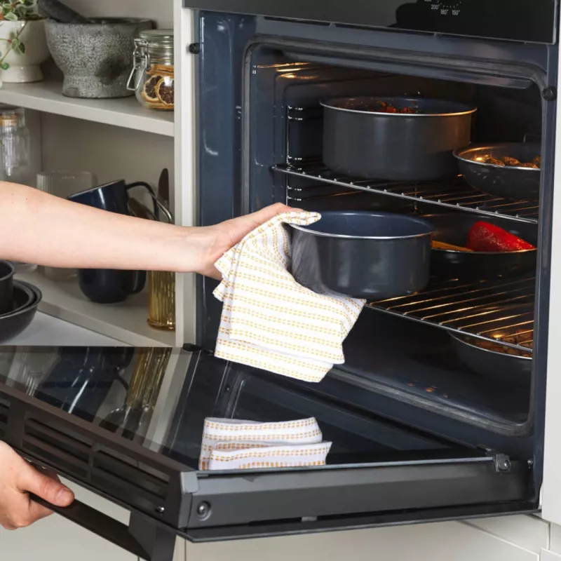 Sada hrncov Russell Hobbs RH03321EU7 — 8-dielna, nepriľnavá, vhodná do umývačky