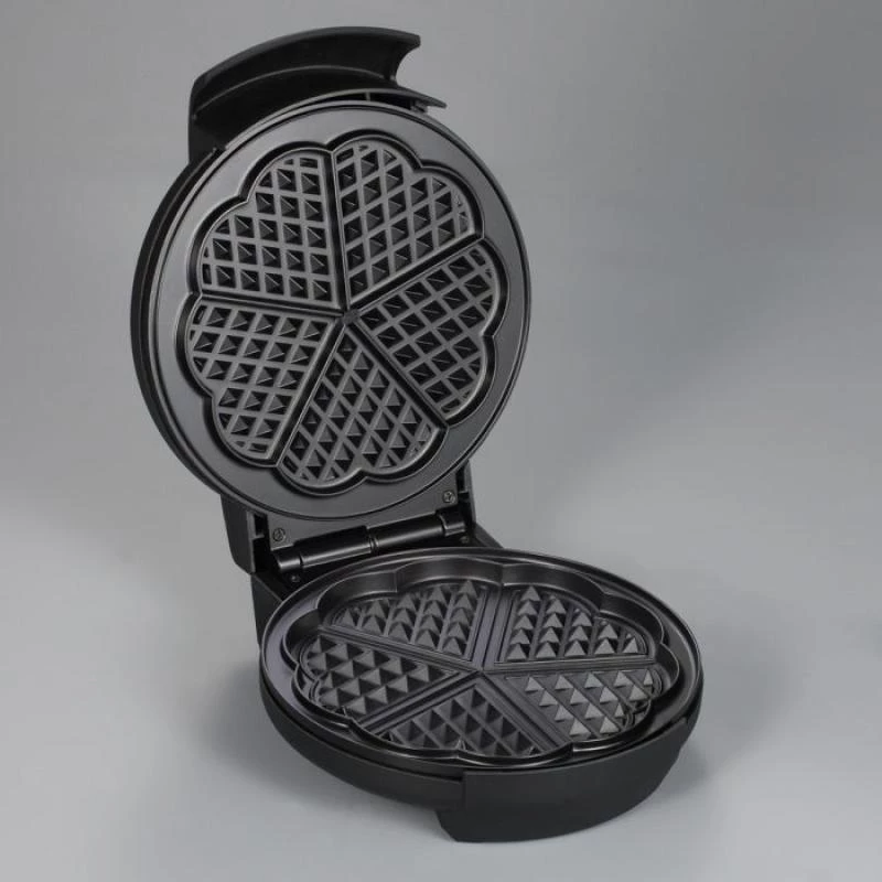 Severin WA 2103 vaflovač na 4 vafle 1200 W čierna, strieborná
