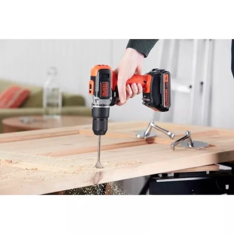 BLACK & DECKER | Akumulátorová vŕtačka/skrutkovač s batériou 2,0 Ah / 4,0 Ah | BCD003MEM2K-QW | 18 V | 2,0/4,0 Ah | lítiová