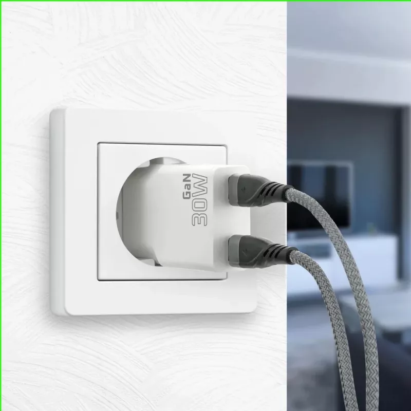 Napájací zdroj everActive SC-385Q Super slim QC 4 Fast Charging — USB rýchlonabíjačka, kompaktný dizajn