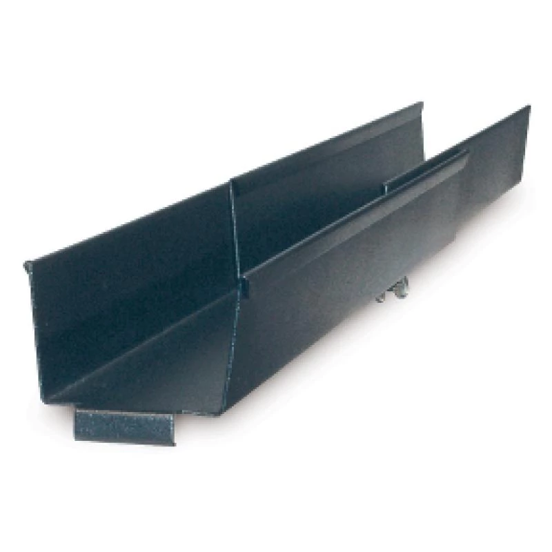 APC AR8008BLK bočný organizér káblov pre rack NetShelter SX, čierny