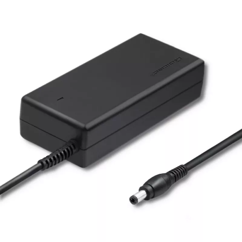 Qoltec 50769 stolný napájací zdroj 36 W, 12 V, 3 A, 5,5 x 2,1 mm, s napájacím káblom