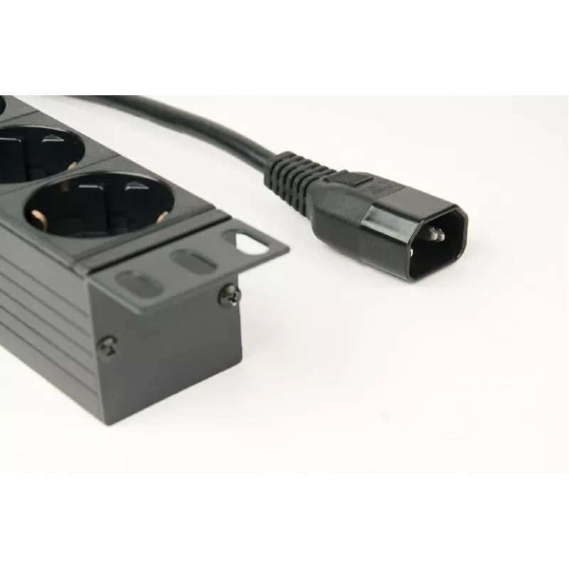 Power Distribution Unit GEMBIRD EG-PDU-014-C14, 8 AC výstupov, C14 vstup, 3 m kábel, 1U, 3680 W, 10 A, hliník, čierna