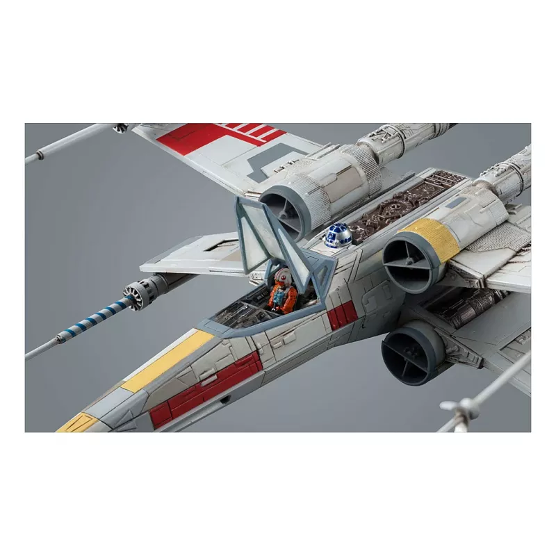 Modelová stavebnica Revell „Shuttle“ v mierke 1:72 — X-Wing Starfighter, dĺžka 100 mm