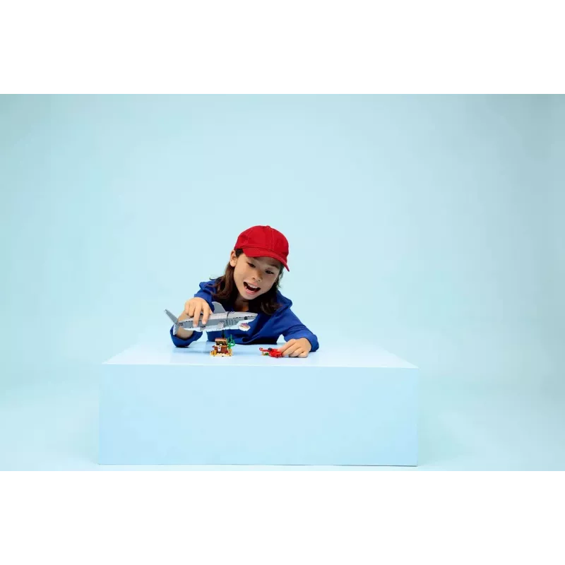 LEGO CREATOR 3 IN 1 31381 Strašidelný žralok s truhlicou pokladu
