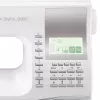 Šijací stroj SINGER Quantum Stylist 9960 — 600 vzorov stehov, 13 automatických programov gombíkovej dierky, systém voľného ramena