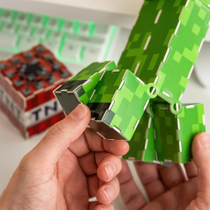 Stavebnica Paladone Minecraft Creeper – zostaviteľná figúrka Creeper sada
